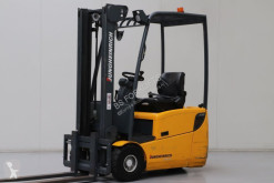 Apilador de conductor sentado Jungheinrich EFG115