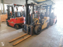 Caterpillar Dieselstapler DP30N