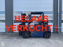 Chariot élévateur Yale 2,5 ton LPG machine 2.5 gas heftruck GLP25 fo neuf