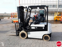 Carretilla elevadora Nissan Q02L25CU usada