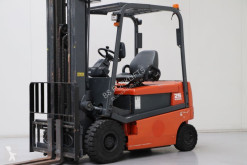 Carretilla elevadora Nissan Q02L25CU usada