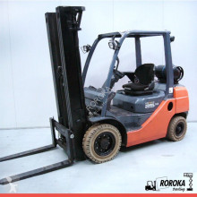 Кар Toyota 02-8FGF25 втора употреба