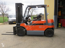 Carretilla elevadora Toyota 7FBMF 40 heftruck elektrische triple lepelversteling sidesift carretilla eléctrica usada