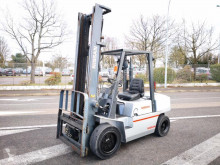Nissan FGJ02A30U carretilla diesel usada