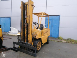 Naftový vozík Caterpillar V60