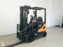 Doosan D15S-5 NEU chariot diesel occasion