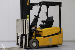 Empilhador elevador Yale ERP16VT usado