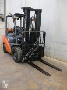 Toyota 02-8FGF30 gastruck brugt