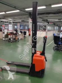 electric forklift