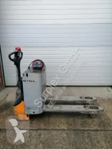Still electric forklift