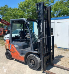 Toyota 8FDF25 chariot diesel occasion