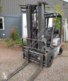 Carrello elevatore a gas Nissan P1D1A18LQ