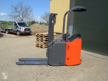 Linde l12 stapelaar elektrische met 3 delige mast maar 561 draaiuuren chariot électrique occasion