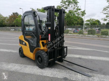 Chariot à gaz Caterpillar GP25N