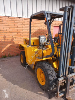 Chariot diesel Uromac STH 1700 All terrain forklift