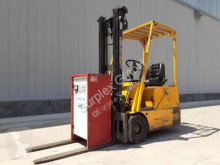 Robustus electric forklift