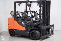 Benzinli forklift Doosan GC45S-5