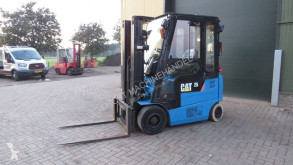 Carretilla elevadora carretilla eléctrica Caterpillar heftruck elektrische met 3 deligemast en sidesift zeer goed