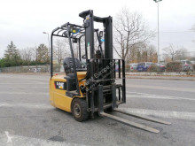 رافعة شوكية رافعة شوكية كهربائية Caterpillar EP15KRT