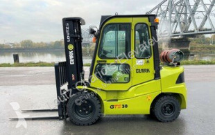 Carretilla elevadora carretilla de gas Clark GTS30L