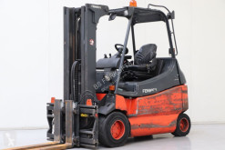 Teleskopický manipulátor Linde E30-03/600 použitý