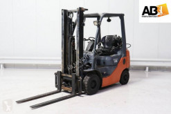 Toyota gas forklift 02-8-FGF-18