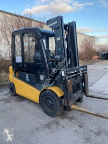 Caterpillar EP40 electrostivuitor second-hand
