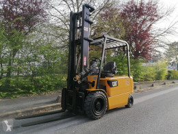 Chariot électrique Caterpillar EP35K-PAC