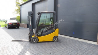 Carretilla elevadora Jungheinrich heftruck elektrische met 3 deligemast en sidesift zeer goed carretilla eléctrica usada