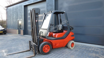 Chariot élévateur Linde h25 heftruck lpg met 3 delige mast en sidesift occasion