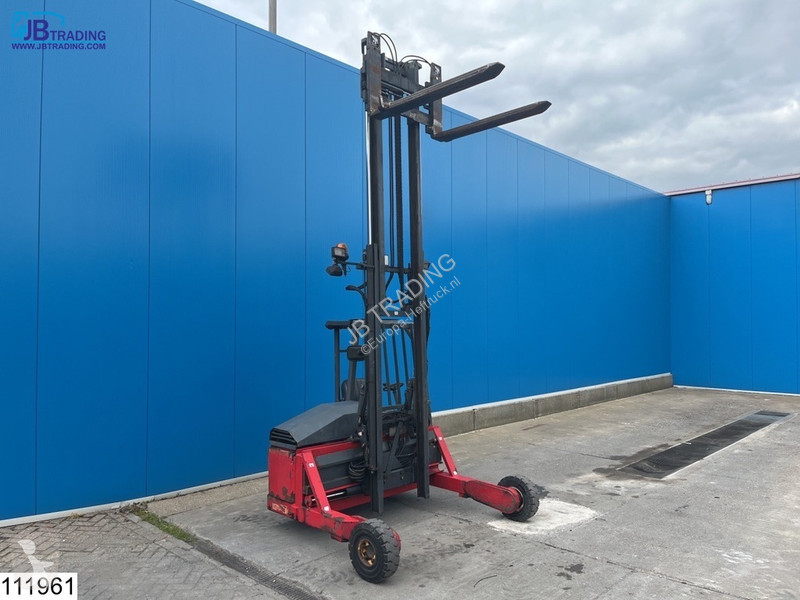 Stivuitor Moffett 20.3 3x3, H 3,90 mtr, 2000 KG