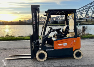Электропогрузчик Doosan