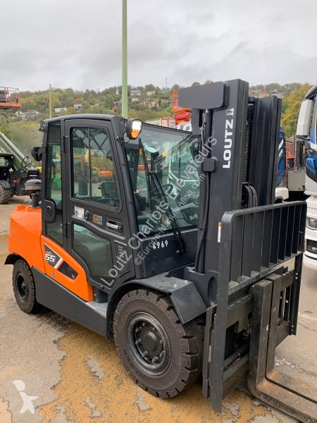 رافعة شوكية Doosan D55C-9