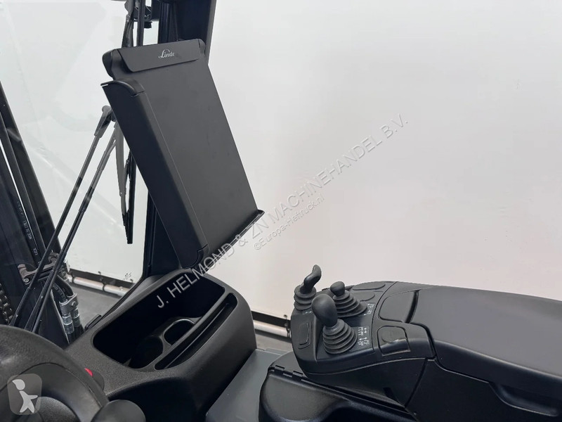 Teleskopický manipulátor Linde E 16-02