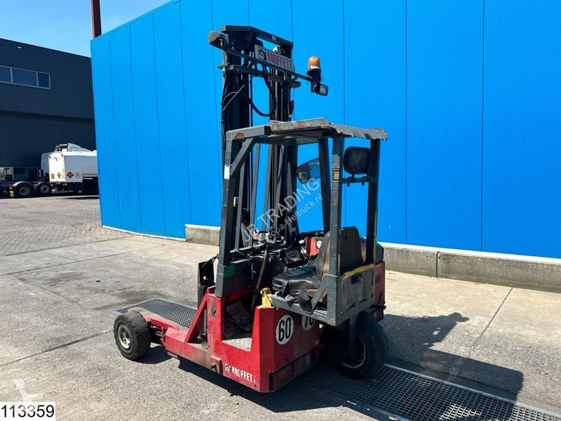 Stivuitor Moffett 20.3 3x3, H 3,90 mtr, 2000 KG