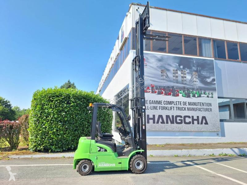 Teleskopický manipulátor Hangcha  XC30i