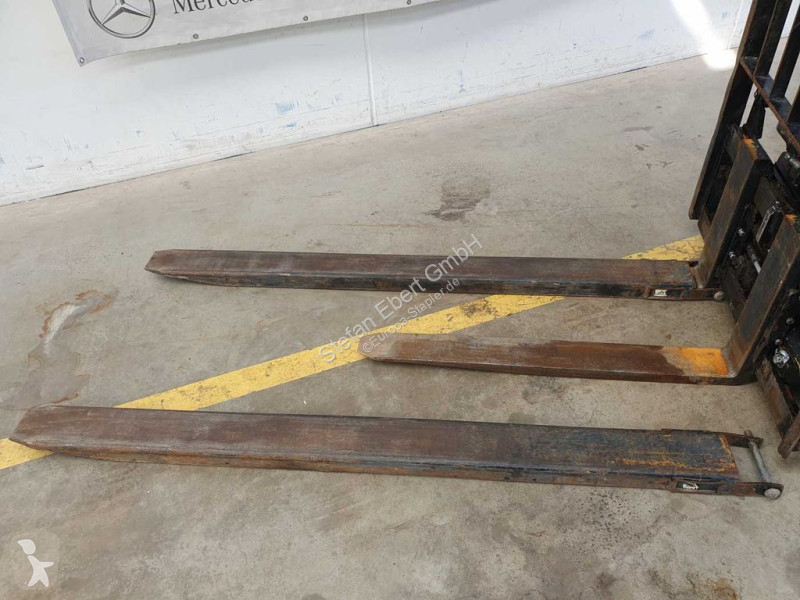 Heftruck Manitou MI 25 G / Triplex: 4.70m / nur...