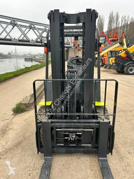 Chariot élévateur Clark  GTS33D