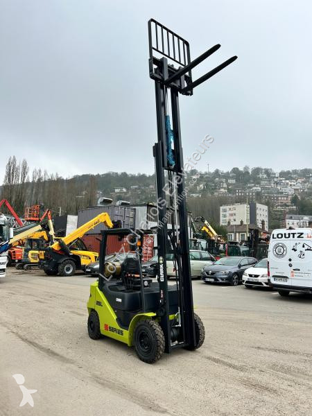 Chariot élévateur Clark  S25L