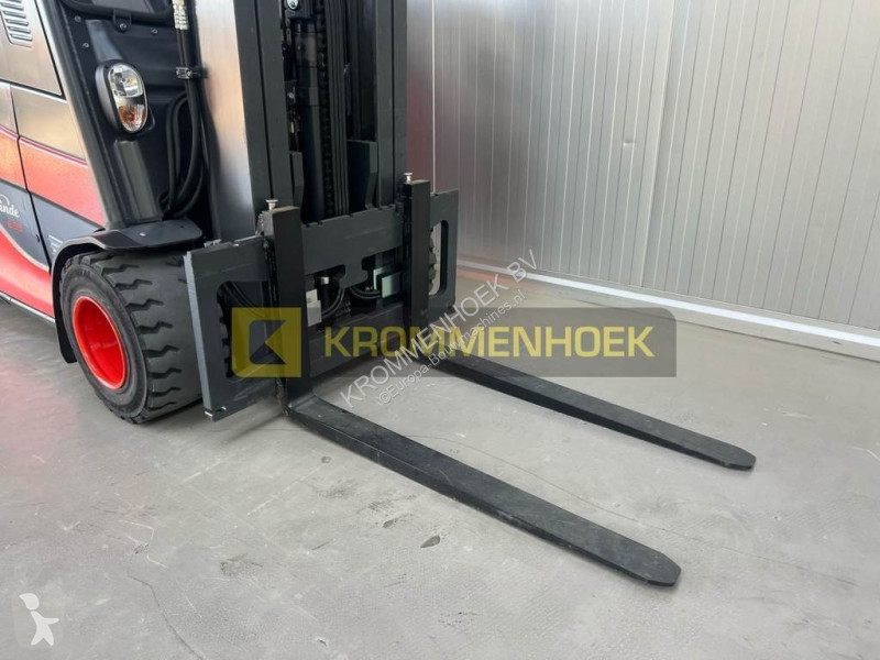 Teleskopický manipulátor Linde E 35 HL-01