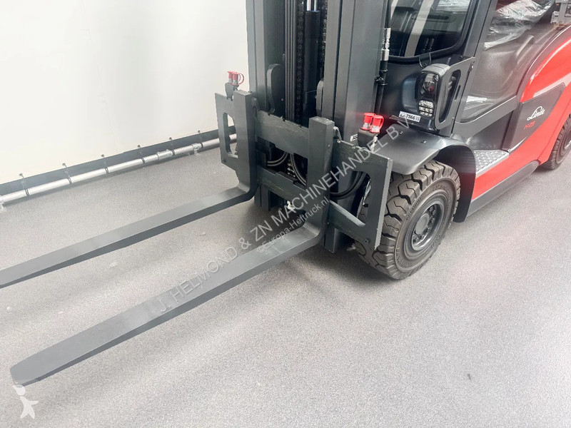 Teleskopický manipulátor Linde 1202 H 25 D-01