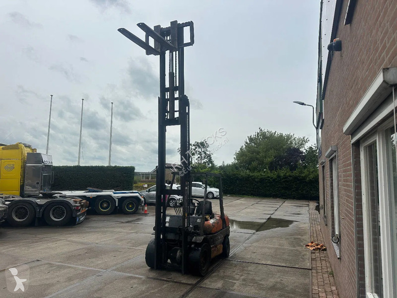 Heftruck Toyota 6FDF 30 3 TO