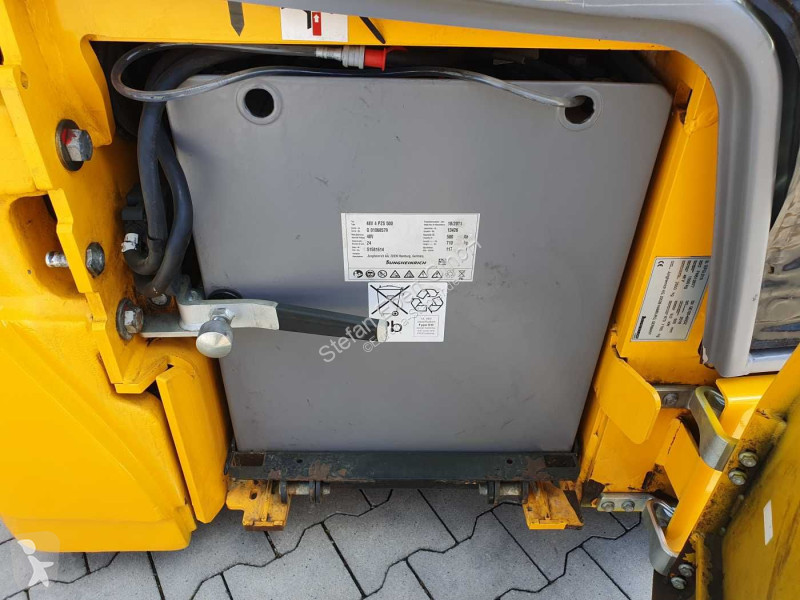 رافعة شوكية Jungheinrich EFG 215 / Triplex...