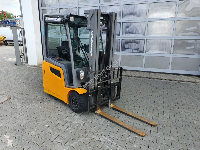 رافعة شوكية Jungheinrich EFG 215 / Triplex:...