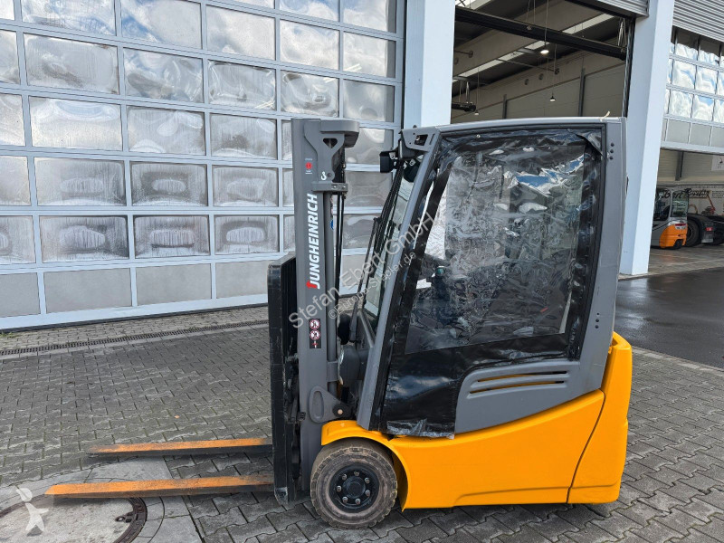 رافعة شوكية Jungheinrich EFG 215 / Triplex:...