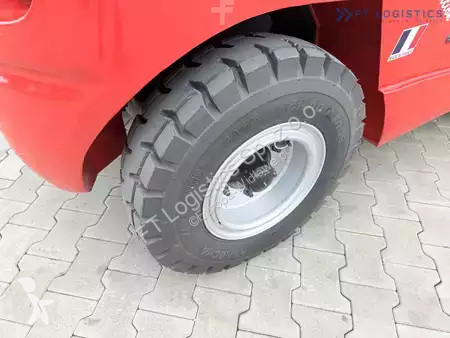 Автопогрузчик Manitou