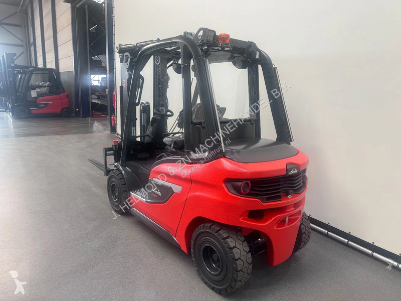 رافعة شوكية Linde 1202-01 H 20 D-01/600 DEMO