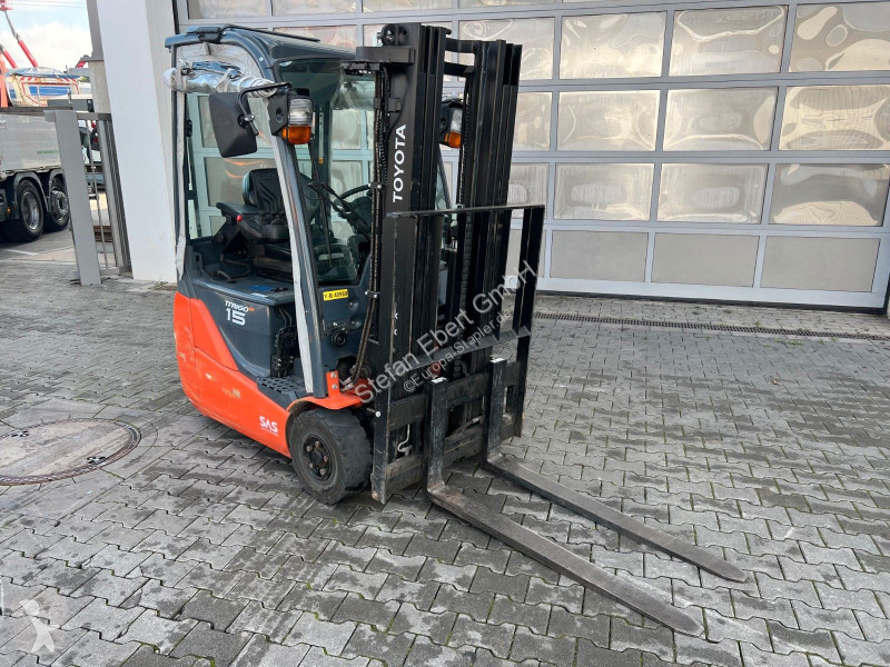 رافعة شوكية Toyota 8FBET15 / Triplex: 4.30m /...