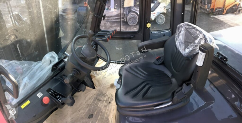 رافعة شوكية Manitou MI100D-ST4 S2