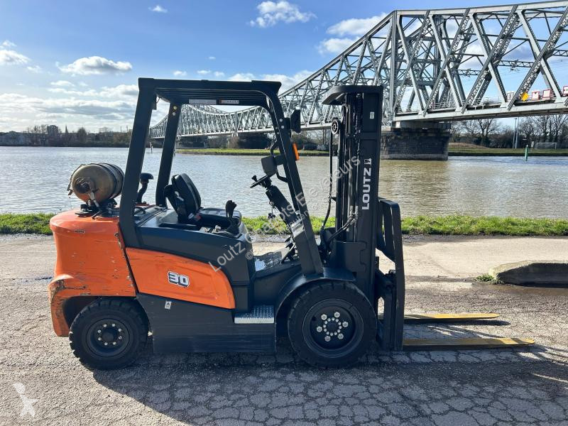 رافعة شوكية Doosan G30NXP